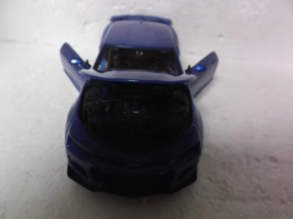 Chevrolet Camaro ZL1 2017 fundido a presión 1:24 Foto 3 de 4