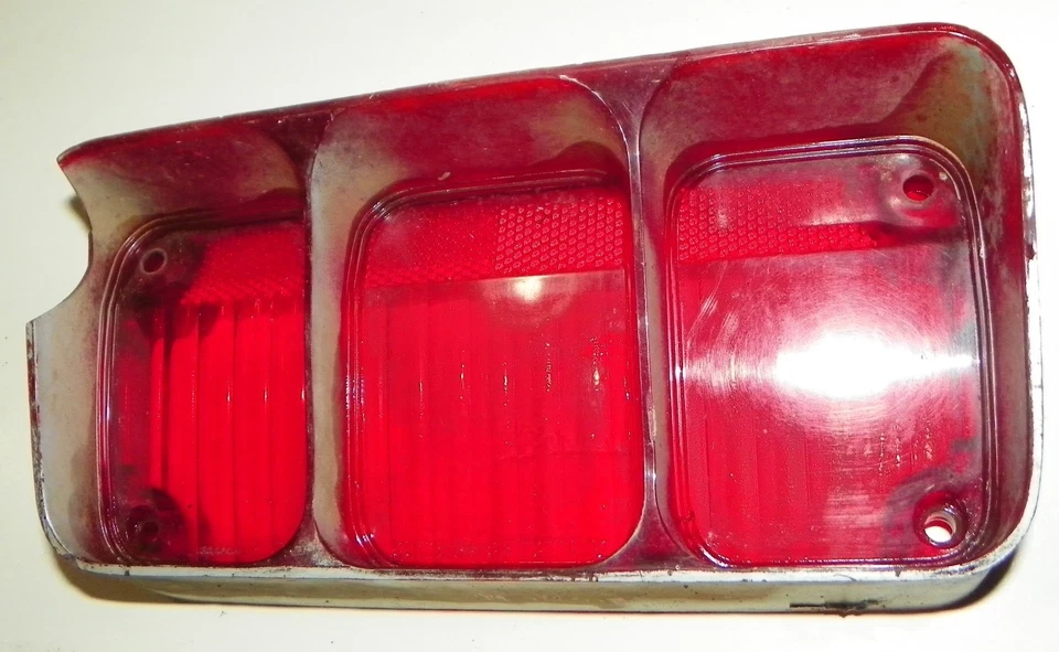 Conjunto de luz trasera GM 1972 Cutlass 442 Supreme original #2 Foto 3 de 4