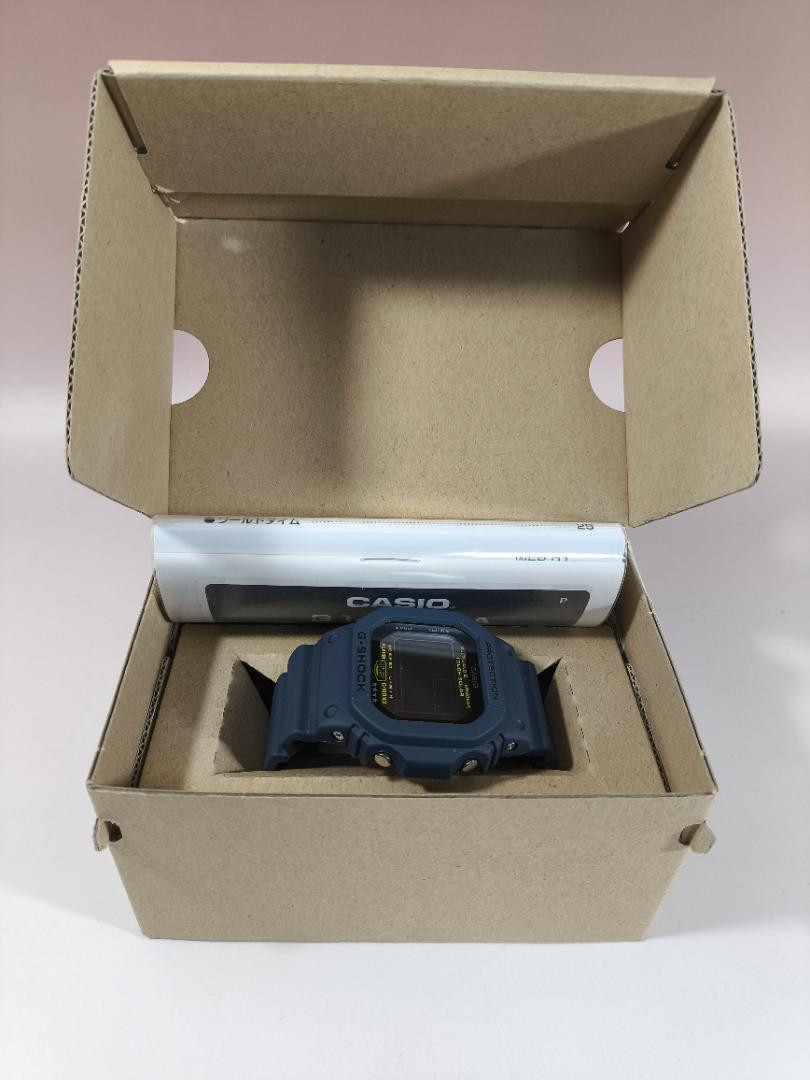 Casio G-shock Gw-m5610nv-2jf Multiband 6 Tough Solar Quartz Casio G-shock Gw-m5610nv-2jf Multiband 6 Tough Solar Quartz