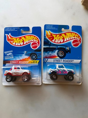 #ad Hot Wheels Street Roader Lot of 2 G24 $15.79