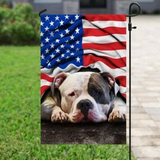Pit Bull. American Patriot Flag Graden Flag