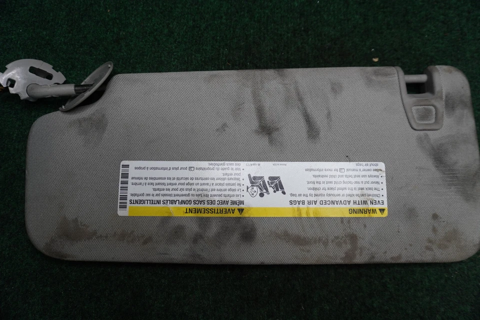 2010 GMC TERRAIN PASSENGER SIDE Sun Visor OEM 1 Peice - Imagem 2 de 3