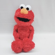 Hasbro Sesame Street Love to Hug Elmo Talking Singing Hugging 14" Plush Toy