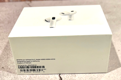 Apple AirPods pro 3 本体　箱、説明書付き Apple AirPods Pro 3 - BOX ONLY & Information packet | eBay