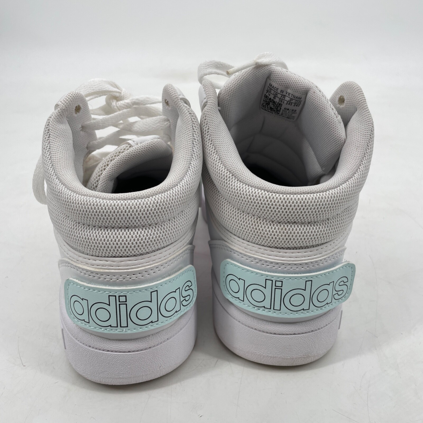 Adidas women 7.5 /EU 39.5 Hoops 3.0 Mid Classic World Friends Sneaker Shoe White thumbnail 4