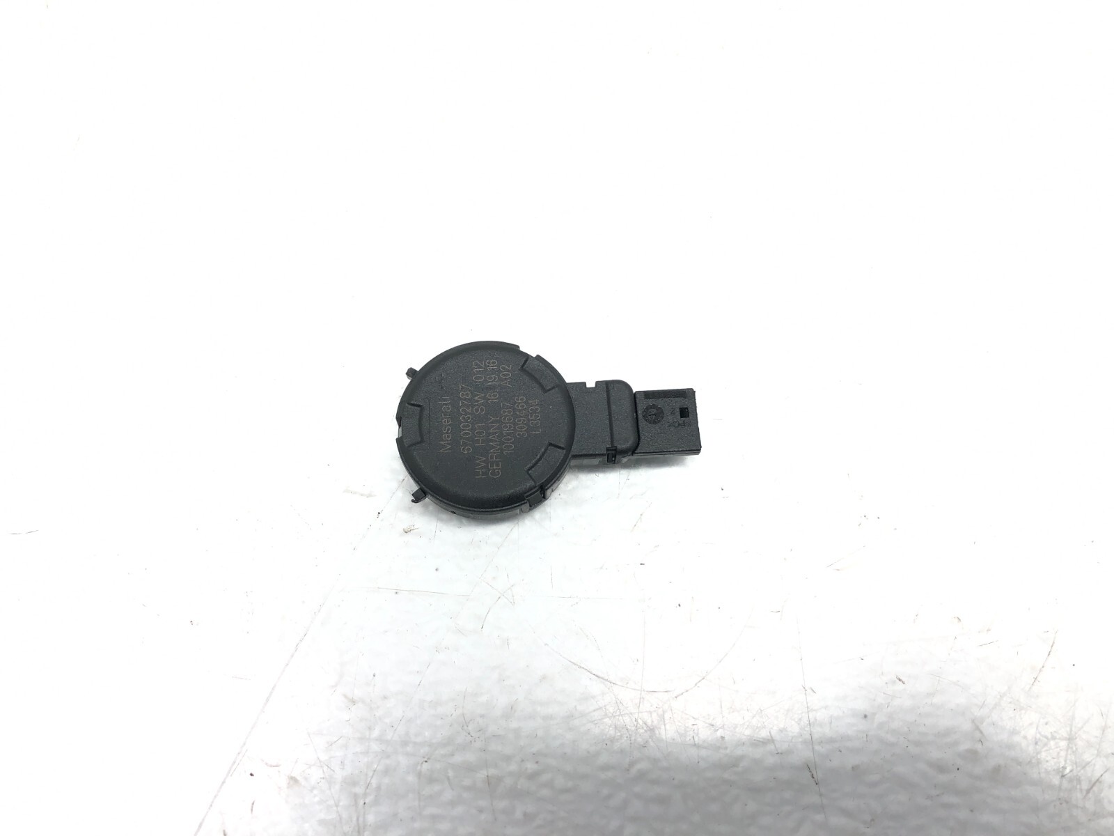 2017-2020 MASERATI LEVANTE FRONT WINDSHIELD MOUNTED RAIN SENSOR MODULE OEM