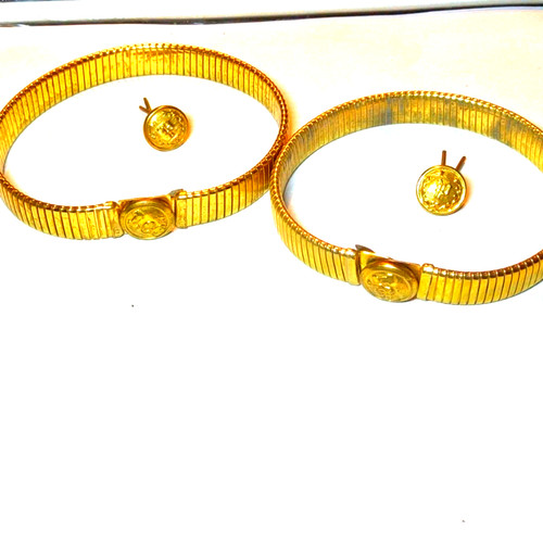 Can somebody tell me what these are?