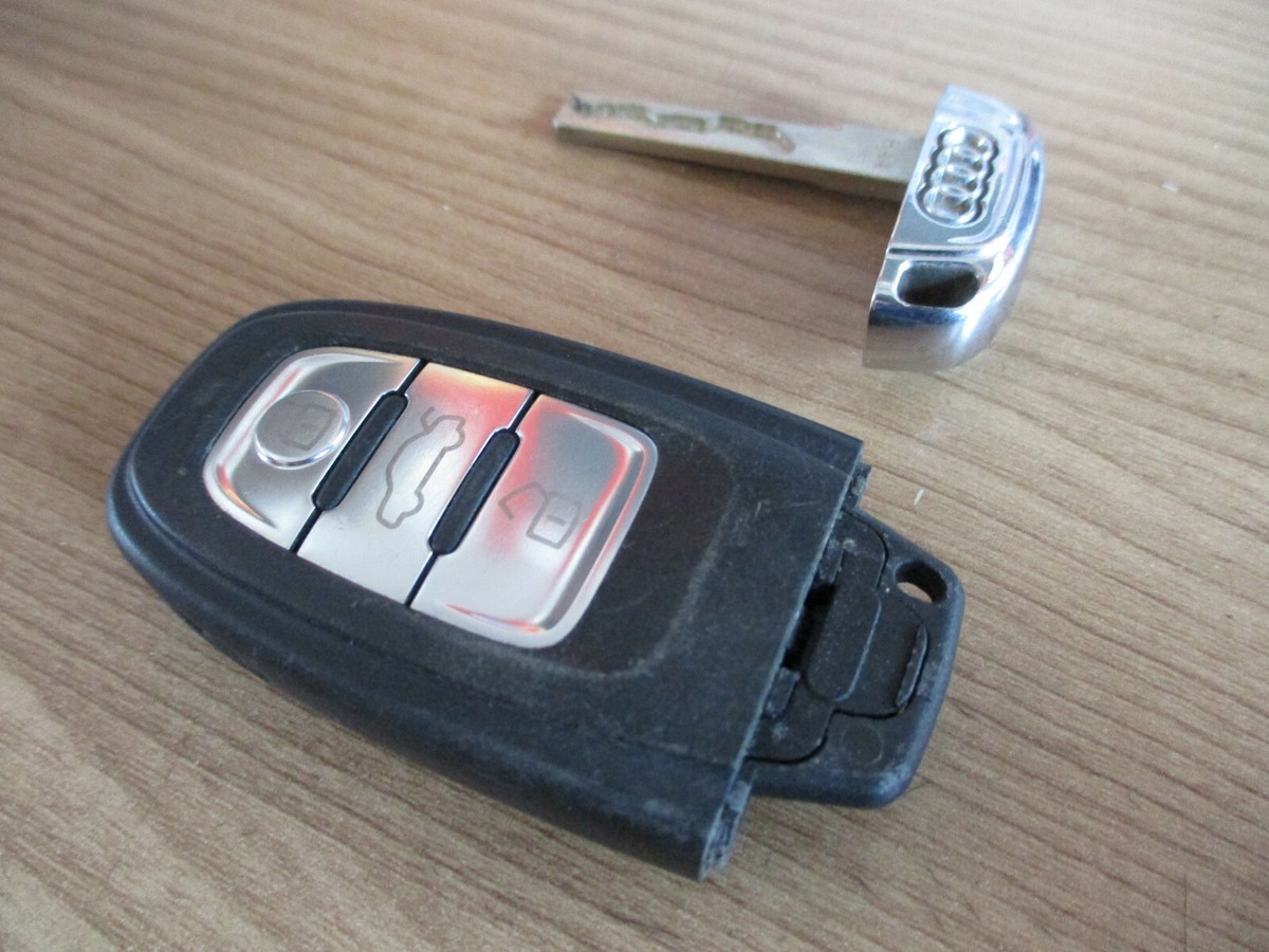 3 Tasten Klappschlüssel Audi A4 B8 8K A5 8T Zündschlüssel 