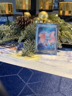 Disney COSMOS ''Dumbo'' Base Card