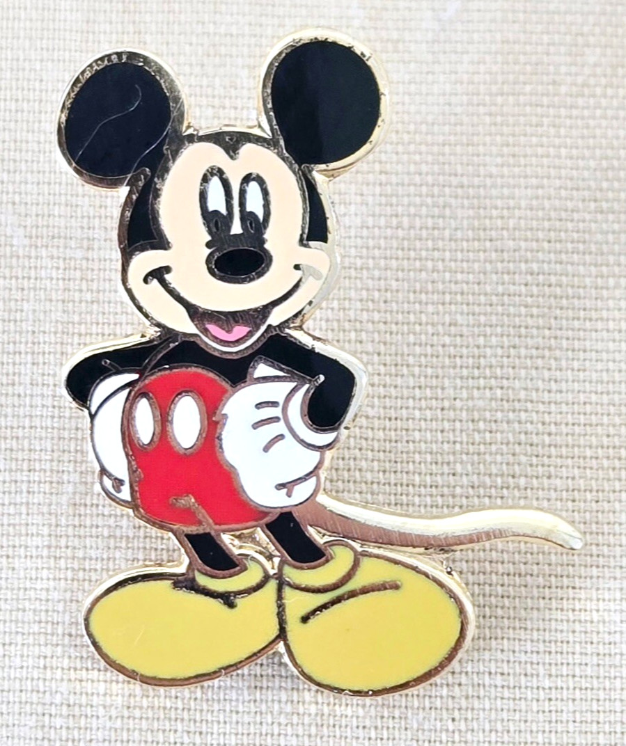 Disney Pin Mickey Mouse Hands on Hips DLR Paris Authentic