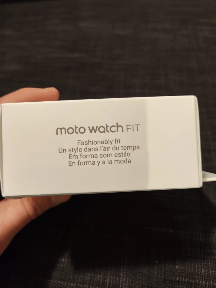 Motorola Moto Watch Fit Smartwatch - Trekking Green - NEW & SEALED - Image 4 of 4