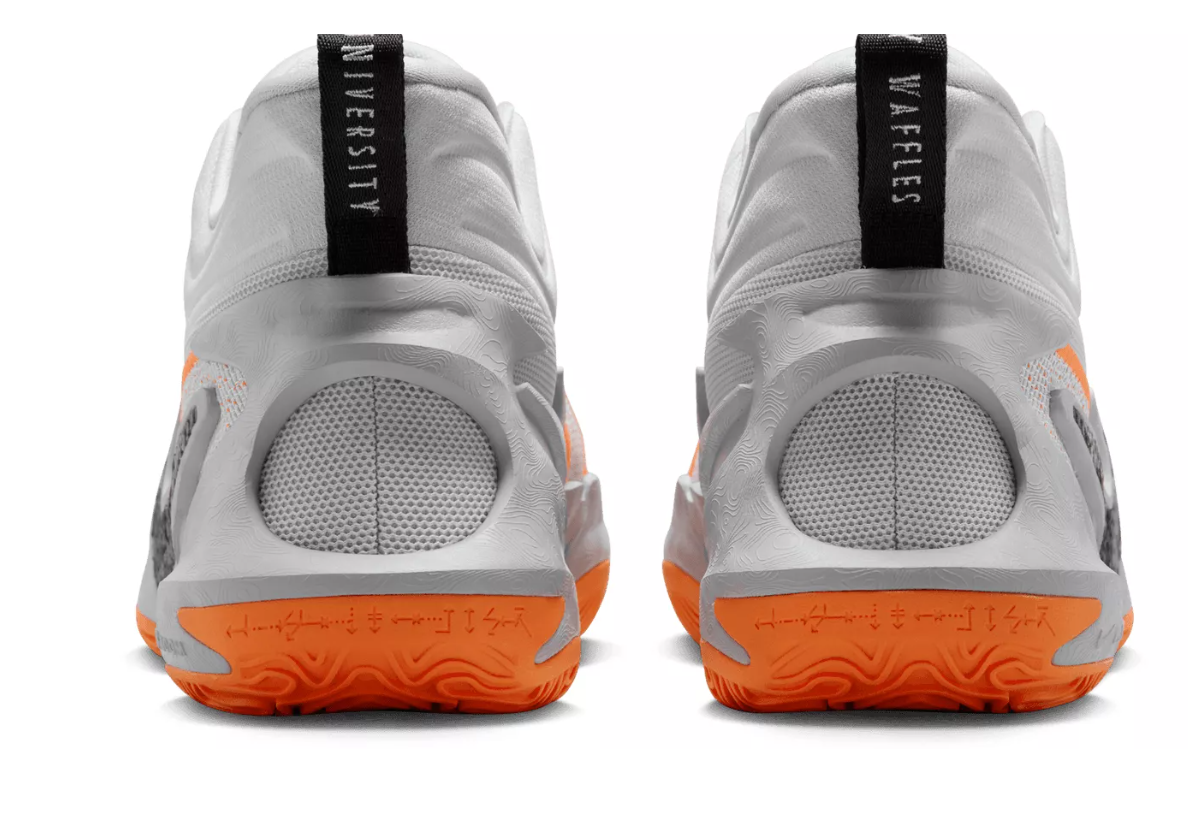 バスケットシューズ バッシュ   ナイキ Nike Cosmic Unity 2 EP Gray/Orange Nike Cosmic Unity 2 EP Grey Orange Black Men Basketball Shoe ALL