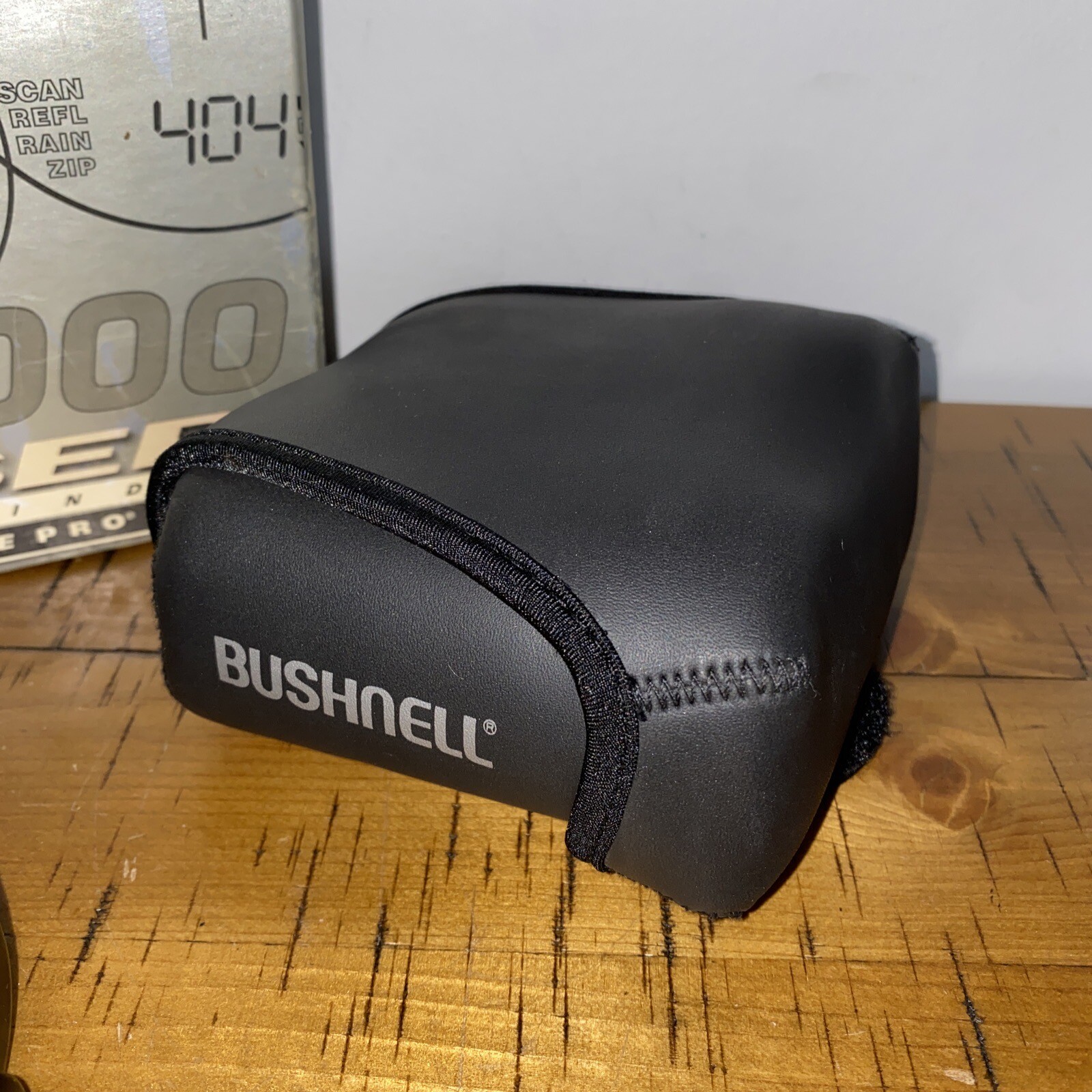 Bushnell Yardage Pro 1000 Range Finder 1000 Laser With Box And Case