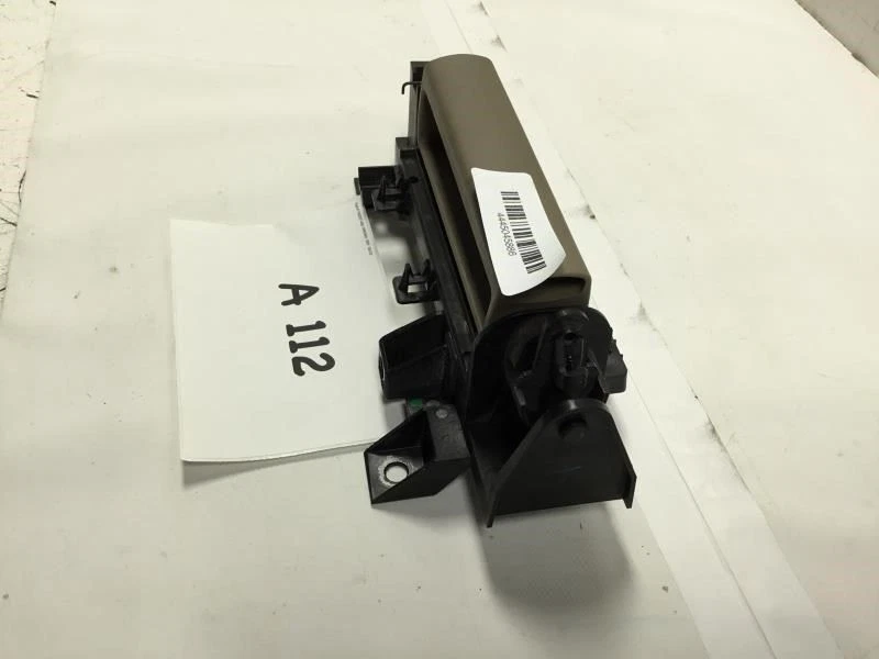 Volkswagen Routan 2009 puerta trasera derecha pasajero manija interior OEM+ Foto 3 de 4