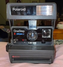 Vintage Polaroid Instant Camera One Step Close Up 600 With Strap