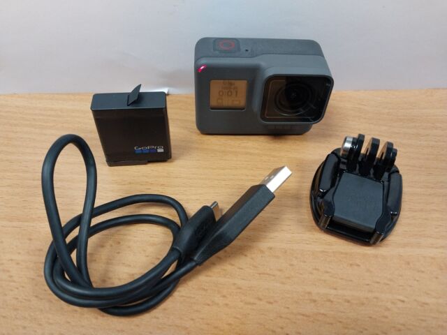 GoPro Hero5 Black Edition Action Camera-2x Battery-Case-128GB SD Card -WORKING GoPro Hero5 Black Edition Action Camera-2x Battery-Case-128GB SD Card -WORKING