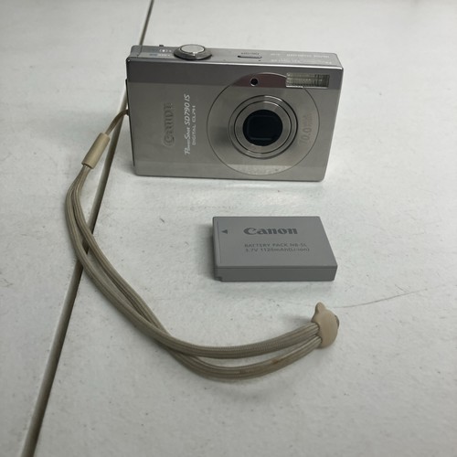 Canon PowerShot SD790 IS 10.0MP Digital ELPH Camera Silver- TESTED