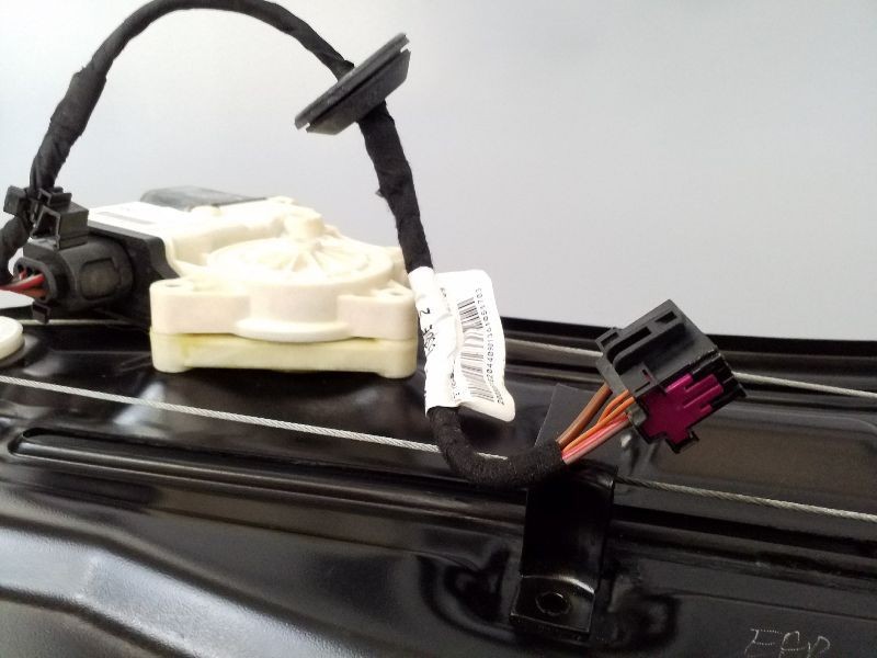 07-11 Bentley Continental GTC Rear Right Quarter Window Regulator With Motor OEM