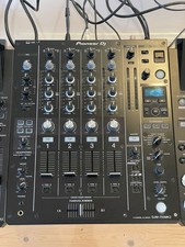 Pioneer DJ Professional Mixing Desk And Twin Turntables Set DJM 750MK2