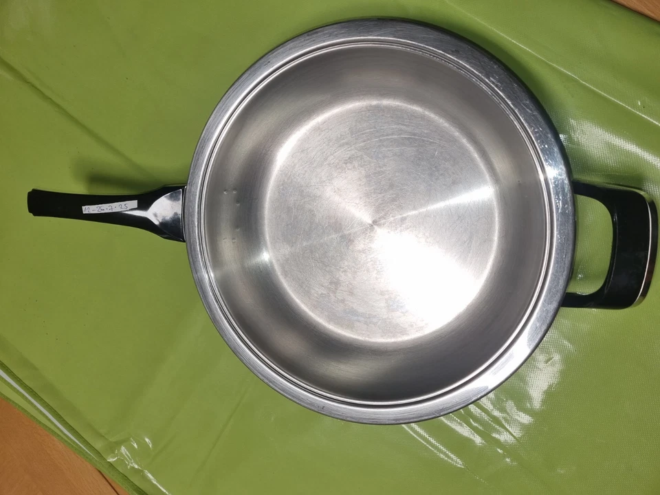 AMC -Steak  Pfanne Ohnr Deckel 3,0 L  28cm  Durchmesser ID 19065