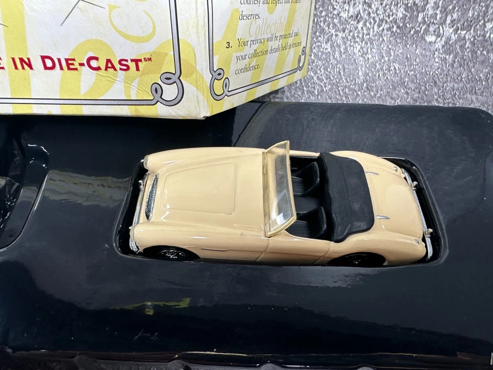 Matchbox Collectables escala 1:43 diecast DYB04-M - 1956 Austin Healey - beige Foto 2 de 4