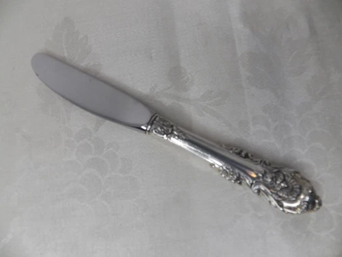 WALLACE SIR CHRISTOPHER STERLING SILVER HANDLE BUTTER SPREADER 6 1/4" NO MONO