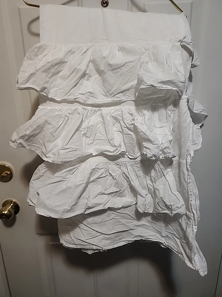 Falda de cama con volantes blanca Pottery Barn para niños pequeños cuna Foto 2 de 4