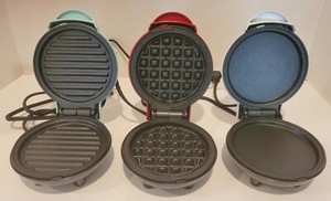3 Dash Minis~ Griddle, Grill and Waffle Maker ~ 4” ~ Non Stick, 350 Watts - New