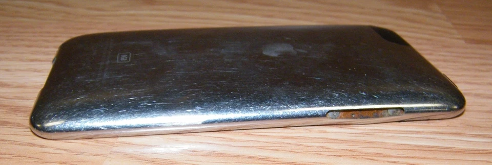 *FOR PARTS* Genuine Apple (A1288) Black 8GB 2nd Generation iPod Touch **READ** - Image 4 of 4