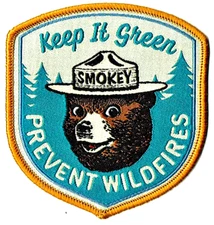 ⫸ OFFICIAL SMOKEY BEAR Keep It Green E-Z Sew Patch + Glow-in-Dark Sticker - NEW