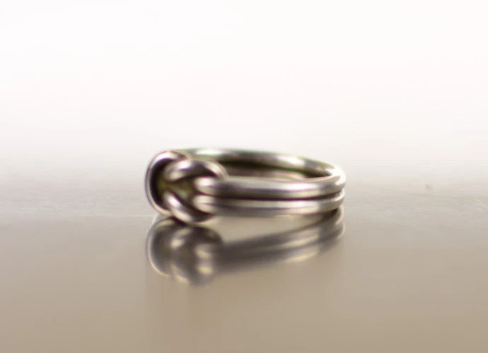 Anillo James Avery Anudado Amantes (Talla 8) Foto 2 de 4