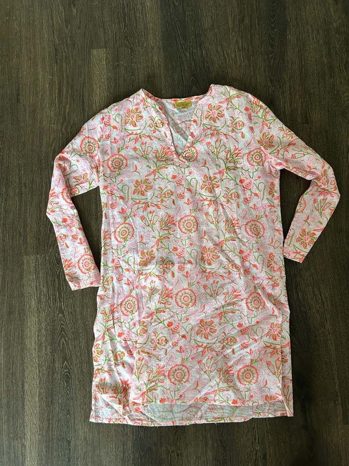 Túnica Roberta Roller Rabbit cuello en V natación cubierta top camisa para mujer talla XS Foto 2 de 4