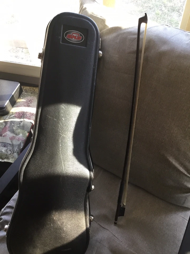 (0451). Strunal Violin #29336 Hard Case With Bow New Strings Pre Owned  - Image 2 of 4