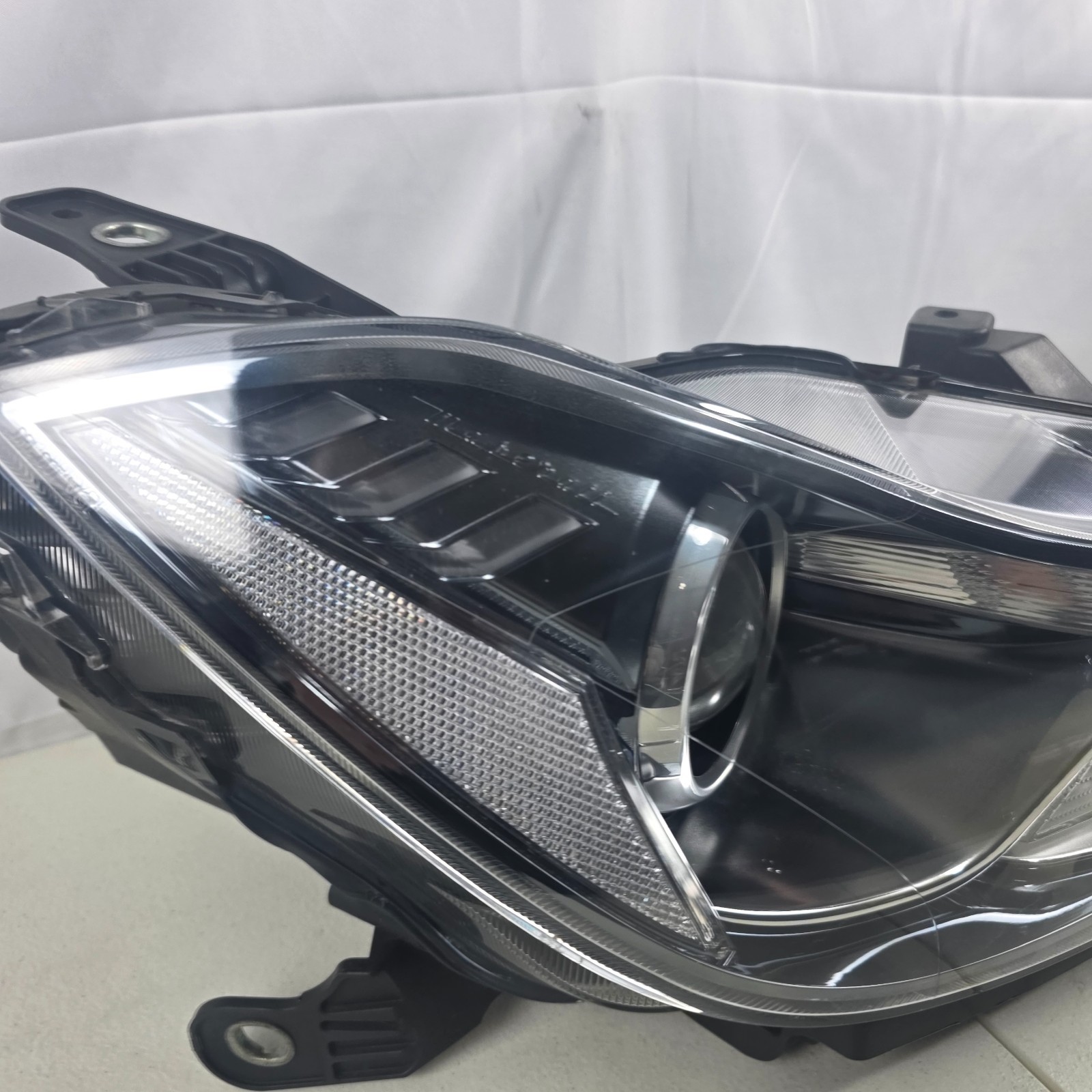 🚗 Maserati Ghibli M157 RIGHT Xenon EU HEADLIGHT GENUINE OEM 00670038232