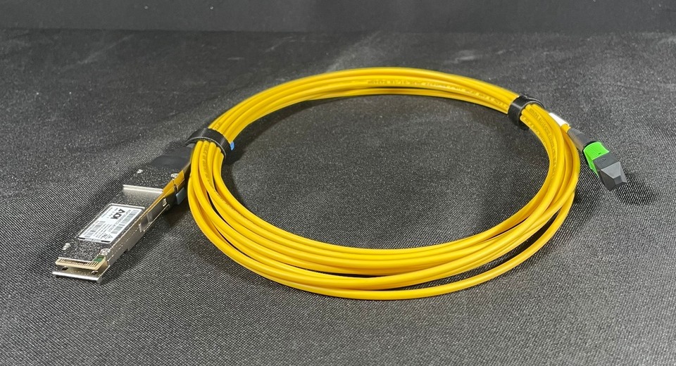 NEW AOI AQP3SN06EDLA1301 100G PSM4 QSFP28 1310nm 6M Optical Cable- Same ...