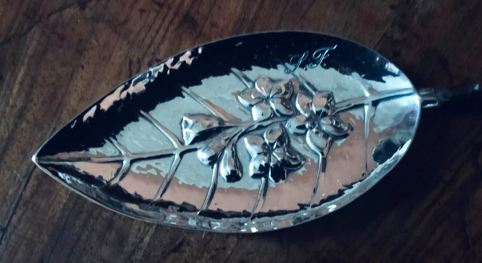 posacenere a foglia argento 800 manico legno - Immagine 2 di 3