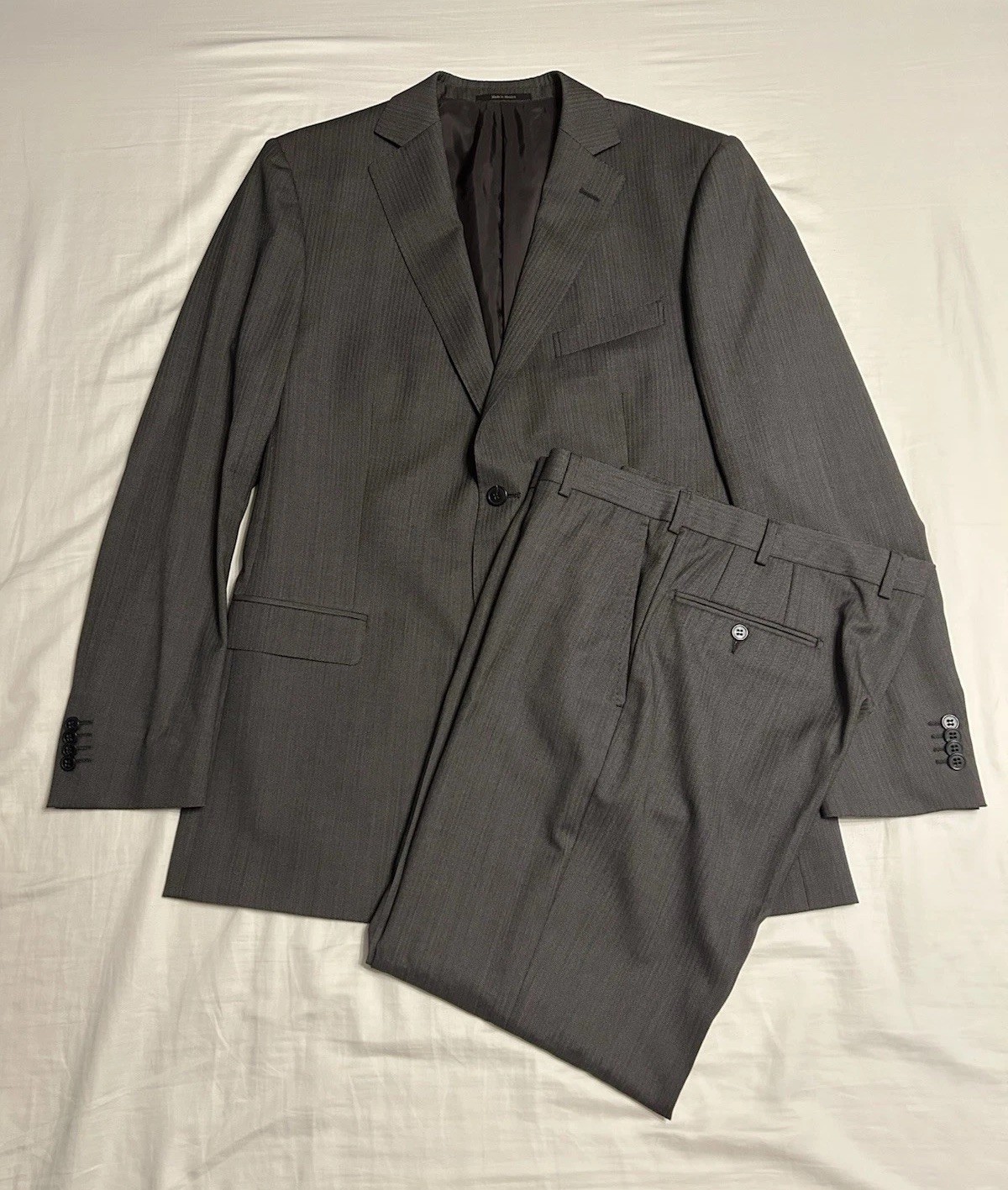 Ermenegildo Zegna Grey 100% Wool 2-Button Suit 44L Blazer with 34x30 Pants