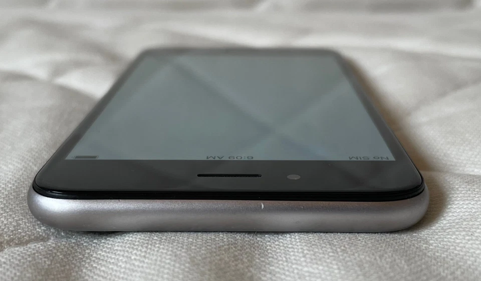 APPLE iPhone 6 Silver 64 GB, schermo nuovo. - Immagine 3 di 4