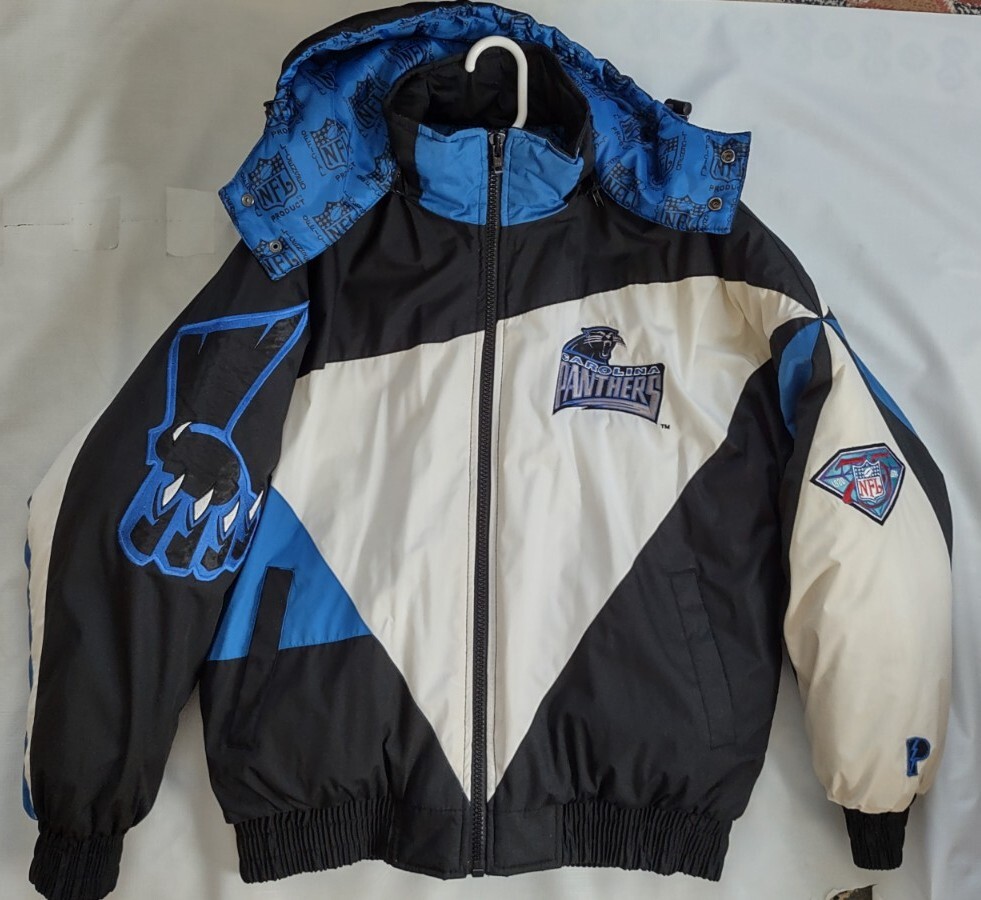 VINTAGE PRO PLAYER CAROLINA PANTHERS FULL ZIPP WITH HOOD