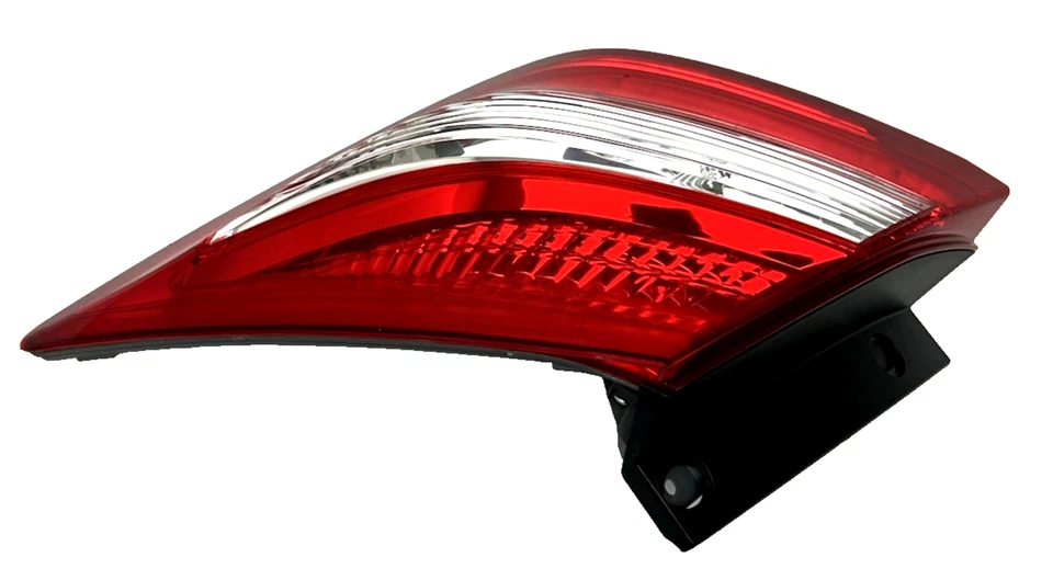 33500-TP6-R01 OEM GM Honda Right Tail Light Assembly 2012-2012 Honda Crosstour - Image 4 of 4