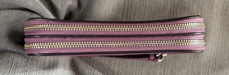 Cartera Muñequera Coach Doble Cremallera Alrededor Mujer Cuero Acordeón Púrpura Lila Foto 4 de 4