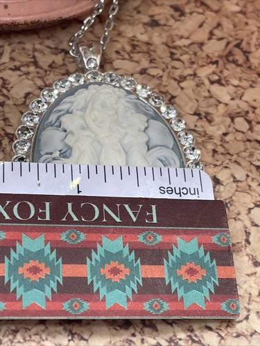 Anniversary Gift Blue Wedding White Cameo 3 Muses Dance Silver Crystal Necklace - Picture 10 of 11