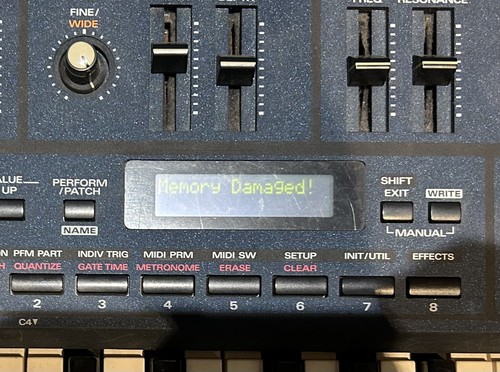 Roland JP-8000 Virtual Analog Synthesizer Complete With Original Manual & Video - Picture 11 of 13