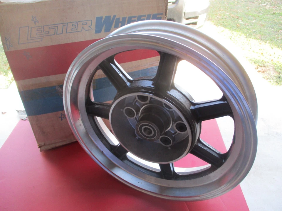 NEW VINTAGE 1975-1979 HONDA GL1000 GOLDWING LESTER REAR WHEEL 16X3.00 20318 - Изображение 2 из 4