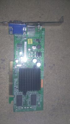 CARTE GRAPHIQUE VIDÉO ATI Radeon R92LE AGP 128Mb VGA DVI S-vidéo EUR 10,00 - FR