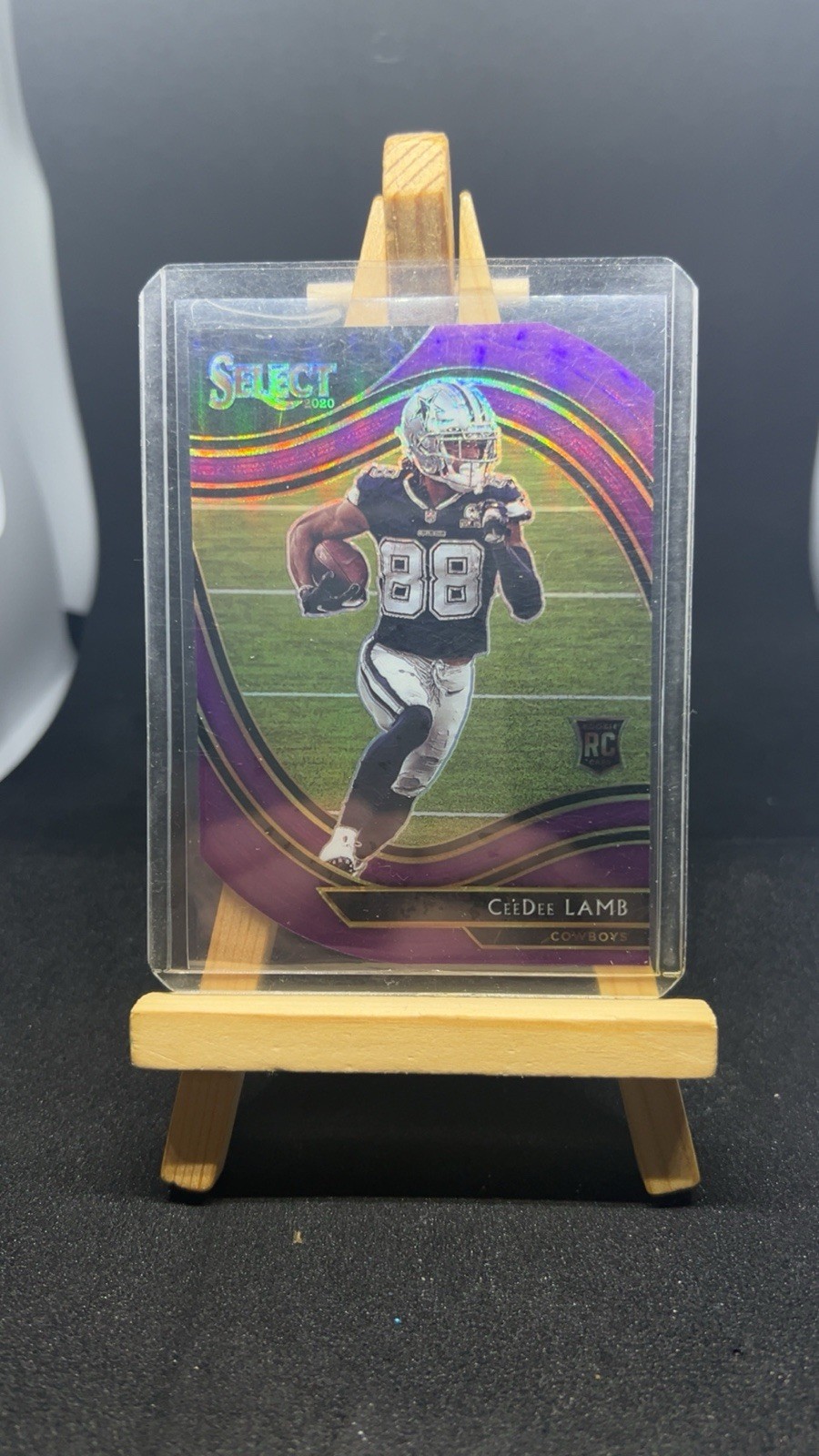 2020 Panini Select - Field Level CeeDee Lamb #357 Purple Prizm Die-Cut (RC)