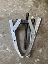 OTC Like New USA 1041 Gear Puller 13-Ton, 2/3...