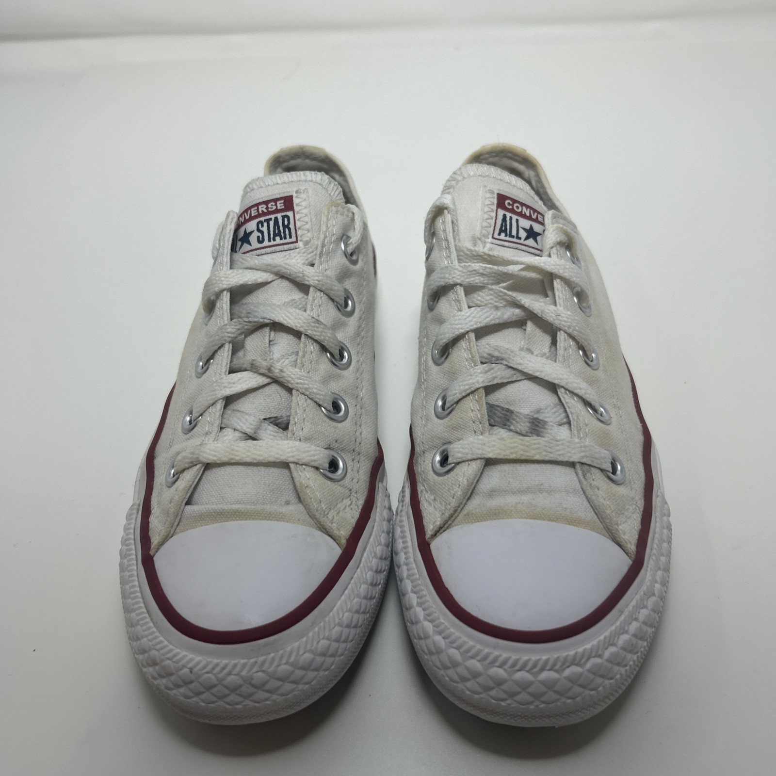 Converse Chuck Taylor All Star White Low Top Sneakers Women's Size 6 W7652 thumbnail 3