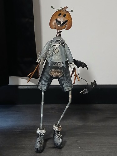 Zaer LTD Fall Harvest Pumpkin Head Boy Metal Figurine Statue USA Halloween  - Picture 2 of 15