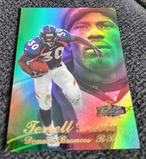 TERRELL DAVIS - 1998 Flair Showcase Row 3 #19  **MINT**  FREE SHIP & RETURN!